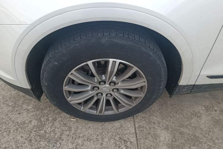 Used Cadillac XT5 2016 28T Four-Wheel Drive Luxury Model Left Front Wheel Hub