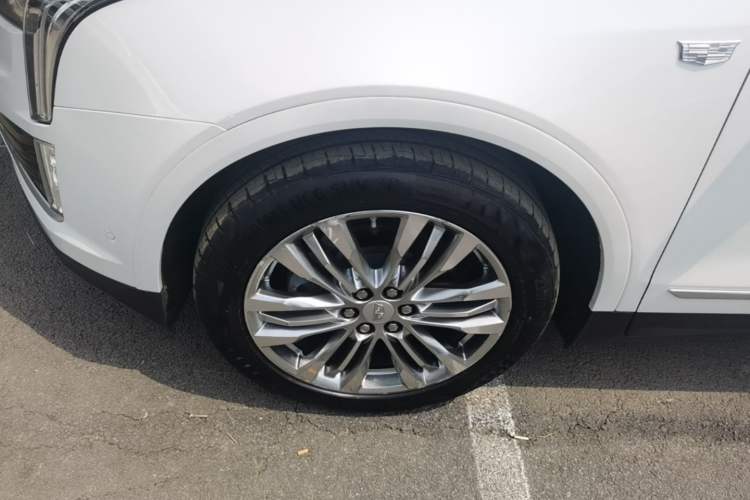 Used Cadillac XT5 2016 28T Four-Wheel-Drive Leading Model Left Front Wheel Hub