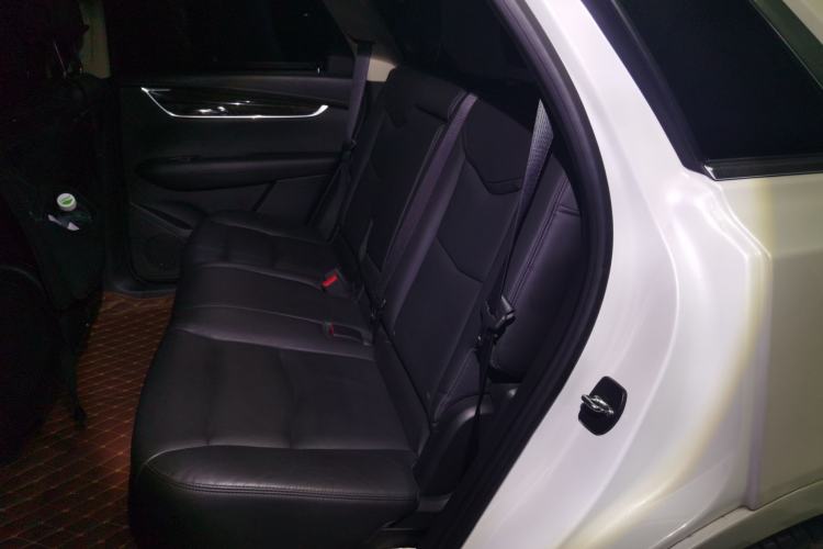 Used Cadillac XT5 2016 25T Luxury Model Left Rear Seat