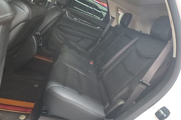 Used Cadillac XT5 2016 25T Luxury Model Left Rear Seat