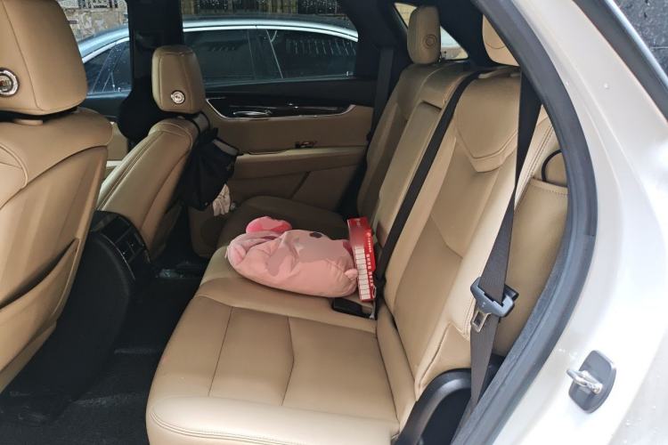 Used Cadillac XT5 2016 25T Tech Edition Left Rear Seat