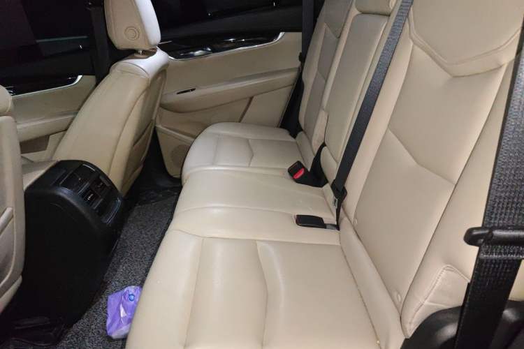 Used Cadillac XT5 2016 25T Tech Edition Left Rear Seat