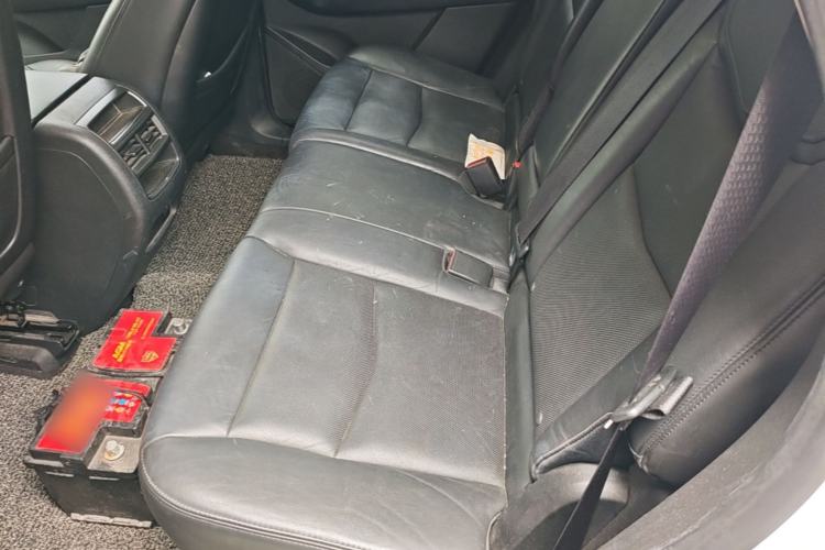 Used Cadillac XT5 2016 25T Luxury Model Left Rear Seat