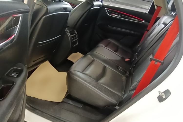 Used Cadillac XT5 2016 25T Luxury Model Left Rear Seat