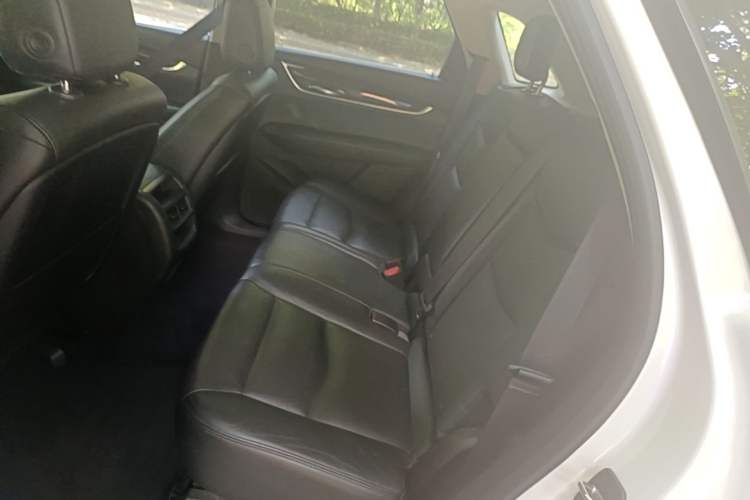 Used Cadillac XT5 2016 25T Luxury Model Left Rear Seat