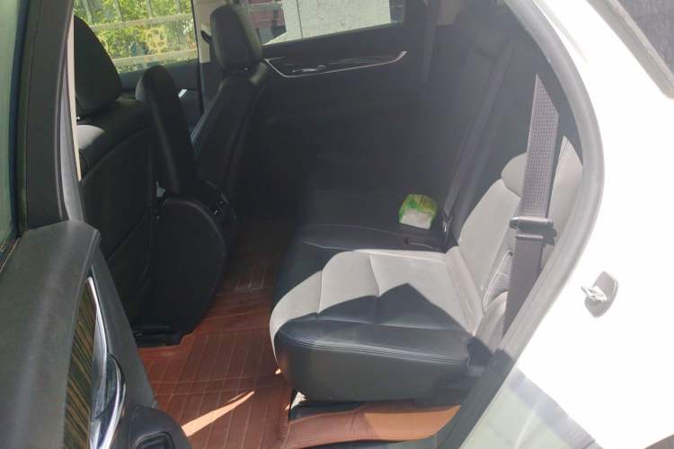 Used Cadillac XT5 2016 25T Luxury Model Left Rear Seat