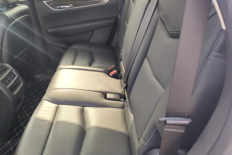 Used Cadillac XT5 2016 25T Luxury Model Left Rear Seat