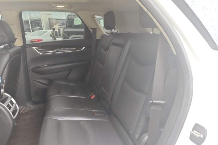 Used Cadillac XT5 2016 25T Luxury Model Left Rear Seat