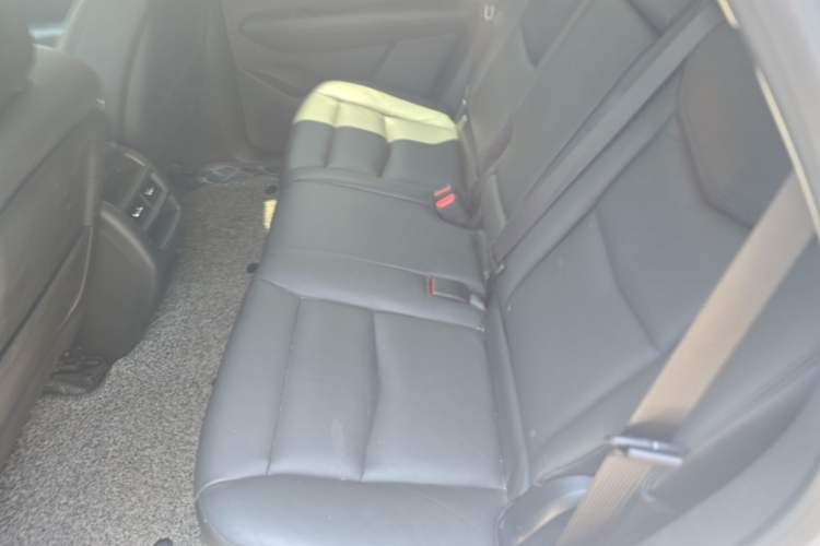 Used Cadillac XT5 2016 25T Luxury Model Left Rear Seat