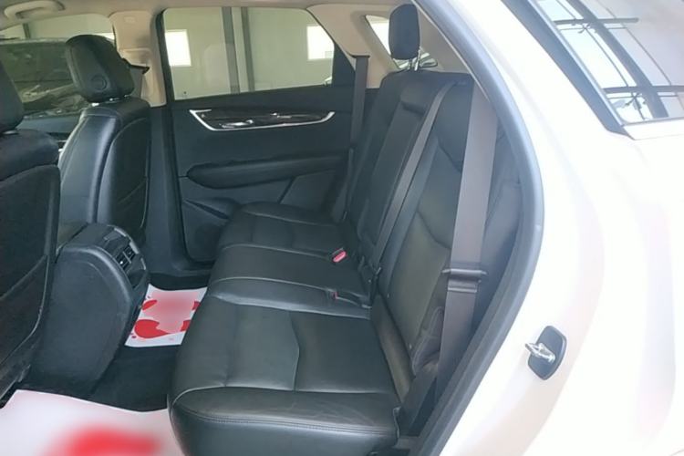 Used Cadillac XT5 2016 25T Luxury Model Left Rear Seat