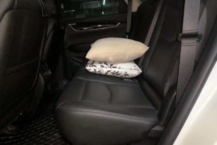 Used Cadillac XT5 2016 25T Luxury Model Left Rear Seat