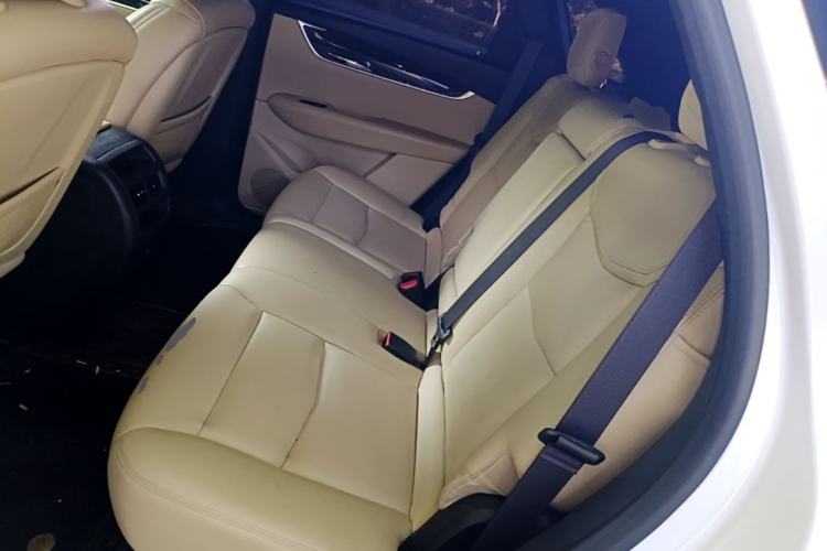Used Cadillac XT5 2016 25T Tech Edition Left Rear Seat