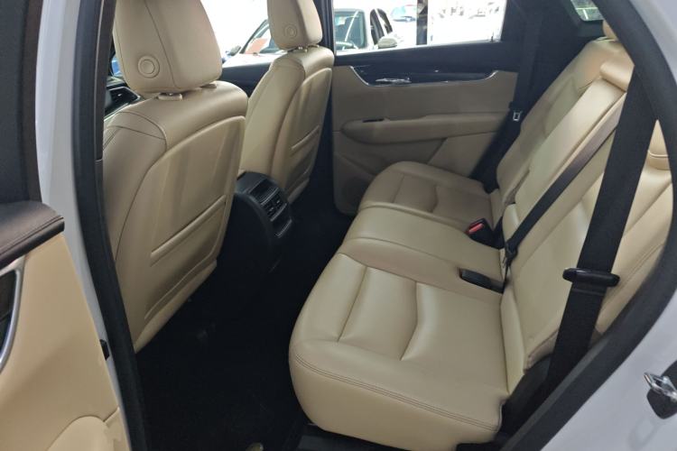 Used Cadillac XT5 2016 25T Tech Edition Left Rear Seat