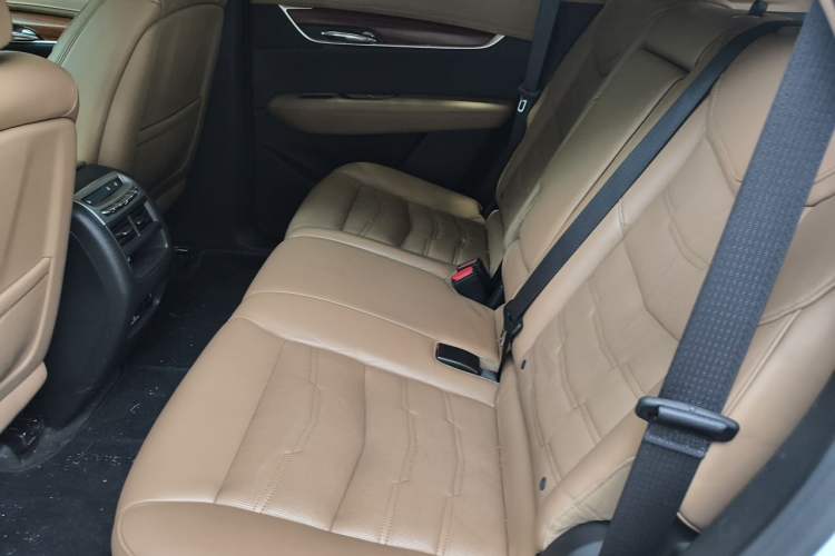 Used Cadillac XT5 2016 28T Four-Wheel-Drive Leading Model Left Rear Seat