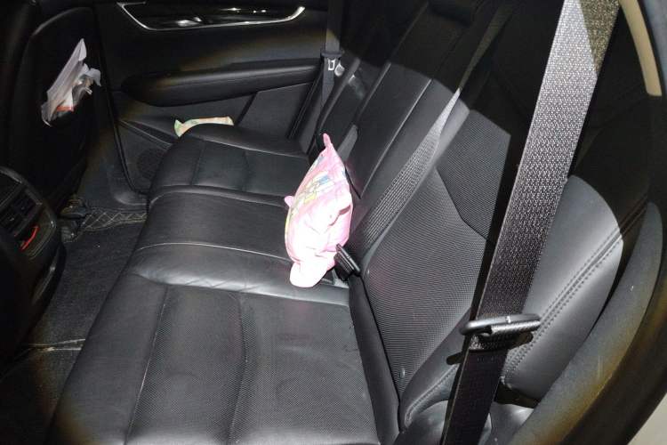 Used Cadillac XT5 2016 25T Luxury Model Left Rear Seat