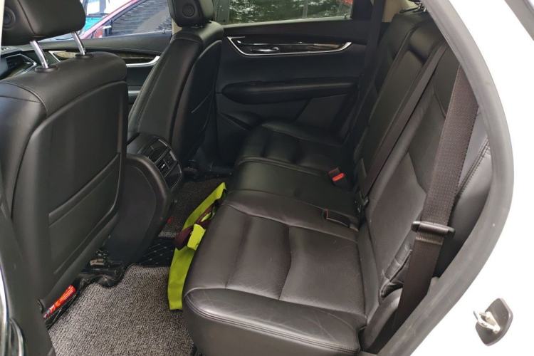 Used Cadillac XT5 2016 25T Luxury Model Left Rear Seat