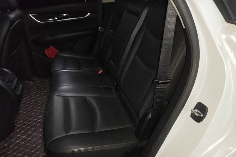 Used Cadillac XT5 2016 28T Four-Wheel Drive Luxury Model Left Rear Seat