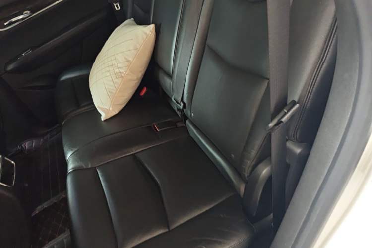 Used Cadillac XT5 2016 25T Luxury Model Left Rear Seat