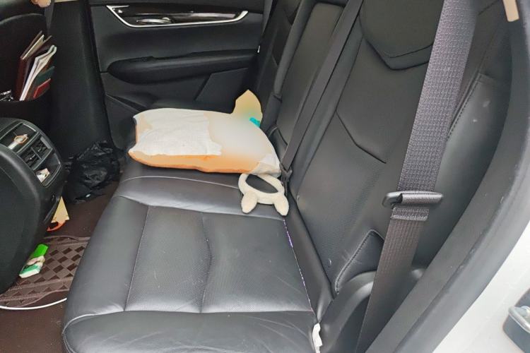 Used Cadillac XT5 2016 25T Luxury Model Left Rear Seat