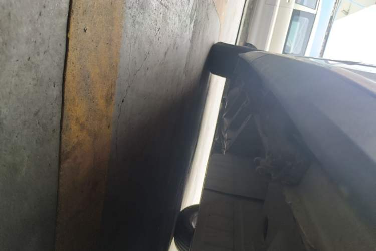 Used Cadillac XT5 2016 28T Four-Wheel Drive Tech Version Left Side Sill