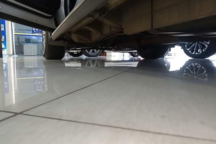 Used Cadillac XT5 2016 25T Luxury Model Left Side Sill