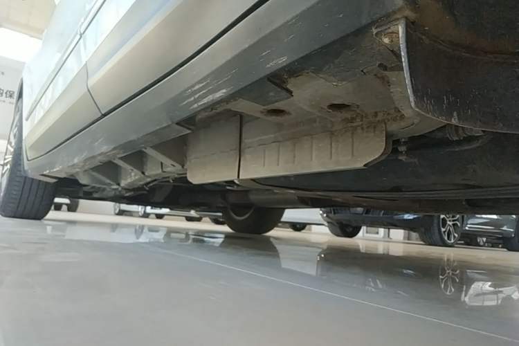 Used Cadillac XT5 2016 25T Luxury Model Left Side Sill