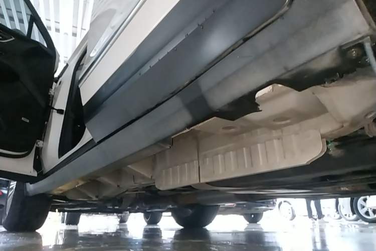 Used Cadillac XT5 2016 25T Luxury Model Left Side Sill