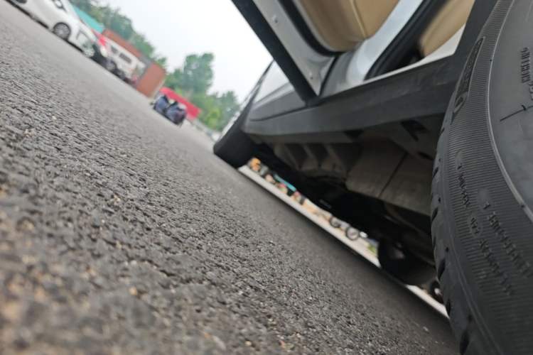 Used Cadillac XT5 2016 25T Tech Edition Left Side Sill