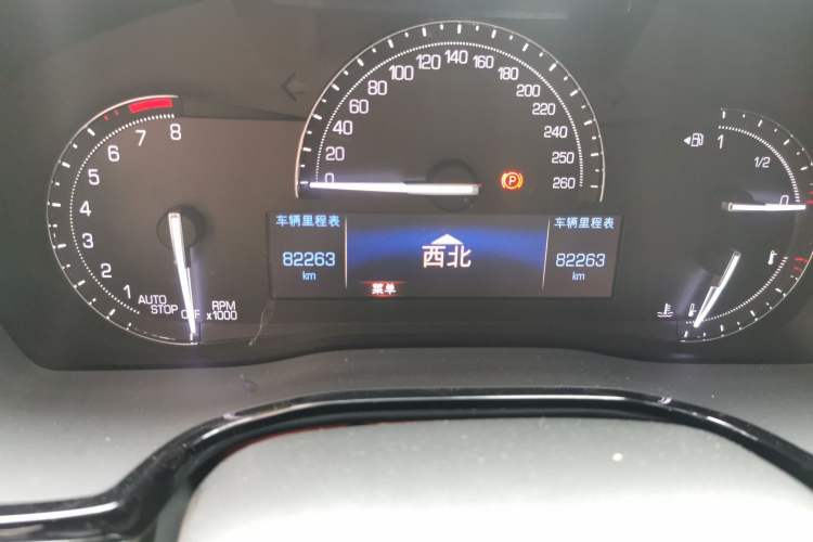 Used Cadillac XT5 2016 25T Luxury Model Odometer Close Up