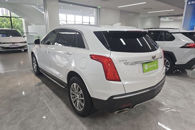 Used Cadillac XT5 2016 25T Luxury Model Rear Left 45 Deg