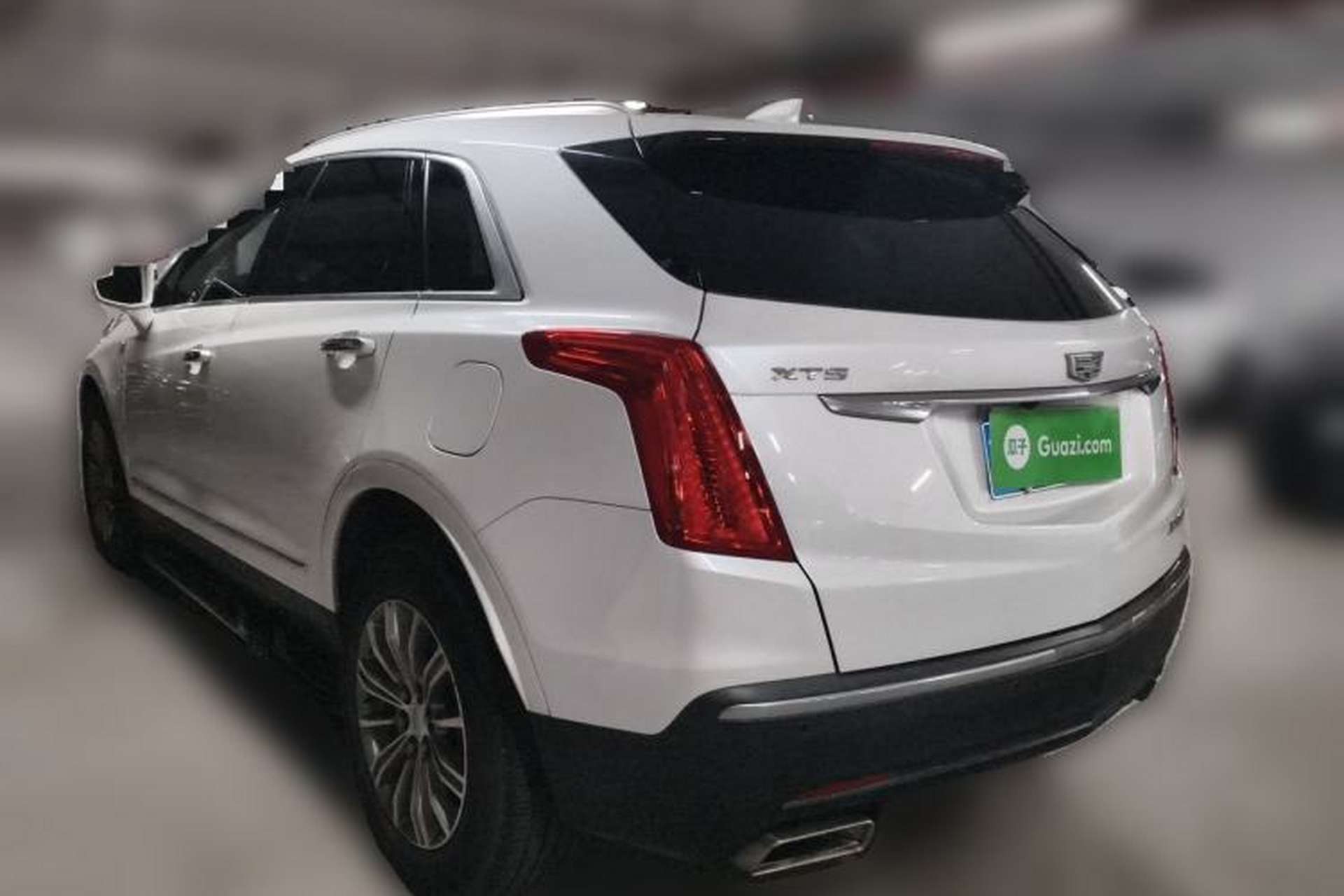 Used Cadillac XT5 2016 25T Luxury Model Rear Left 45 Deg
