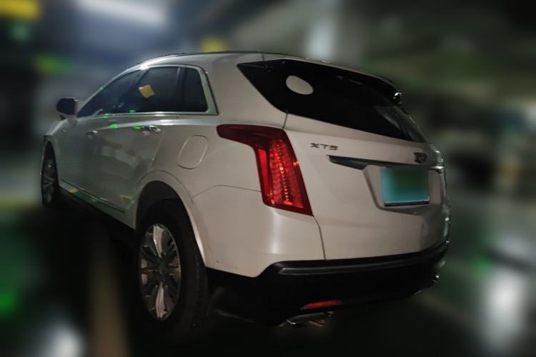 Used Cadillac XT5 2016 25T Luxury Model Rear Left 45 Deg