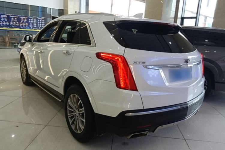 Used Cadillac XT5 2016 25T Luxury Model Rear Left 45 Deg