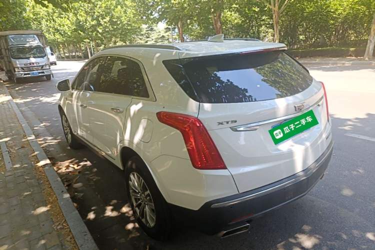 Used Cadillac XT5 2016 25T Luxury Model Rear Left 45 Deg