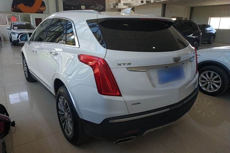 Used Cadillac XT5 2016 25T Luxury Model Rear Left 45 Deg