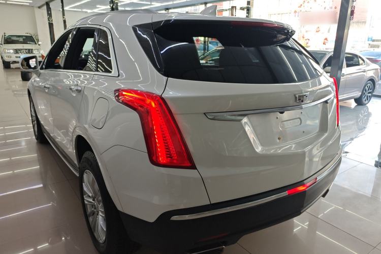 Used Cadillac XT5 2016 25T Tech Edition Rear Left 45 Deg