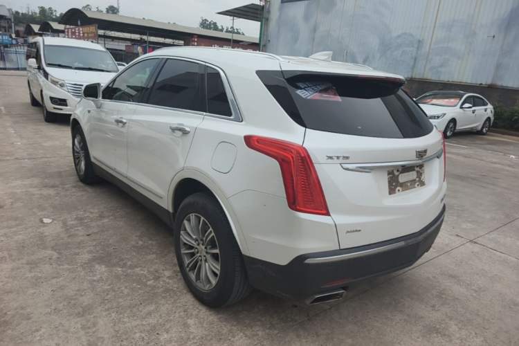 Used Cadillac XT5 2016 28T Four-Wheel Drive Luxury Model Rear Left 45 Deg