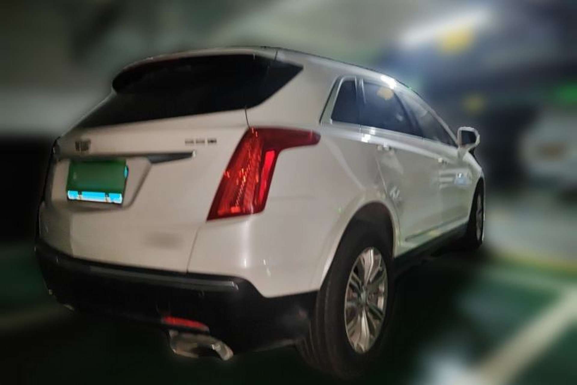 Used Cadillac XT5 2016 25T Luxury Model Rear Right 45 Deg