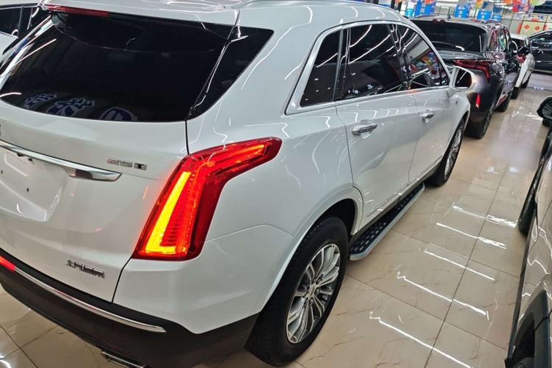 Used Cadillac XT5 2016 25T Luxury Model Rear Right 45 Deg