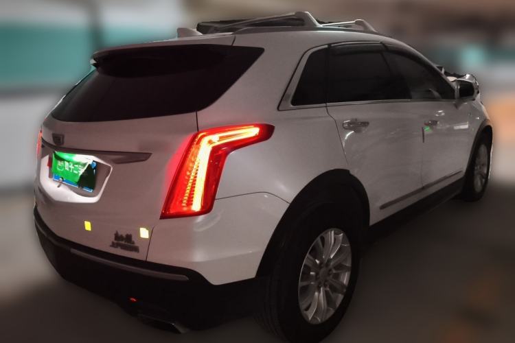 Used Cadillac XT5 2016 28T Four-Wheel Drive Tech Version Rear Right 45 Deg