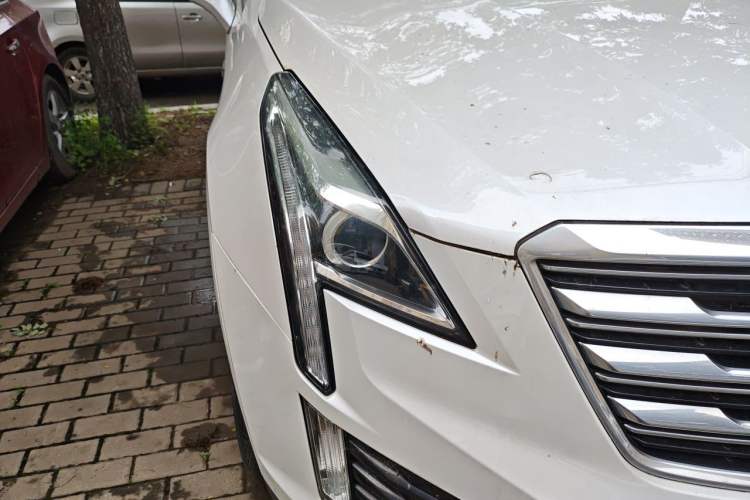 Used Cadillac XT5 2016 25T Luxury Model Right Front Headlight
