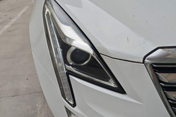 Used Cadillac XT5 2016 25T Luxury Model Right Front Headlight