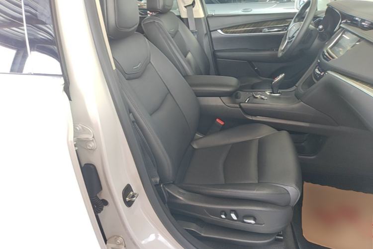 Used Cadillac XT5 2016 28T Four-Wheel Drive Luxury Model Right Front Seat