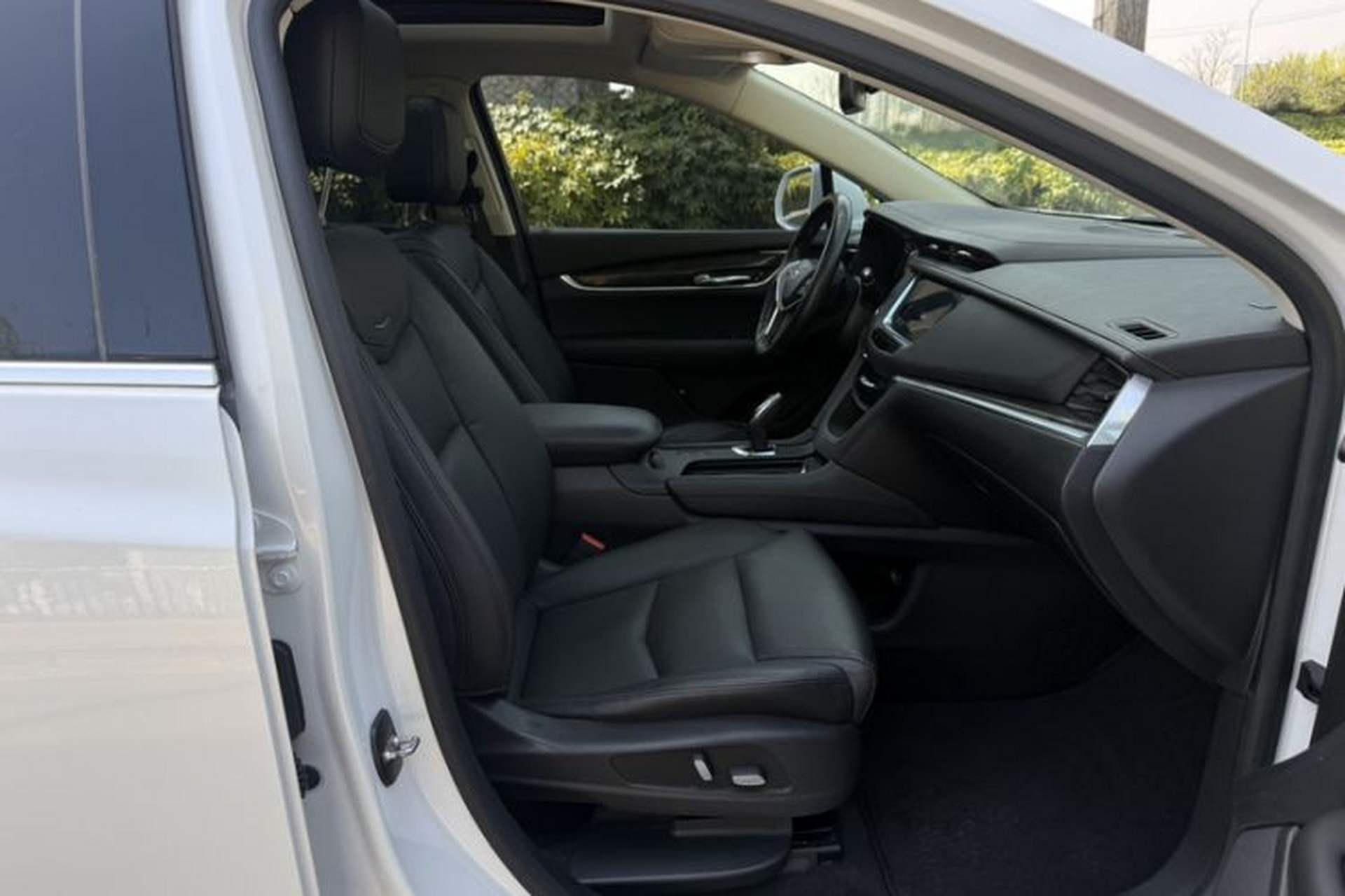 Used Cadillac XT5 2016 25T Luxury Model Right Front Seat