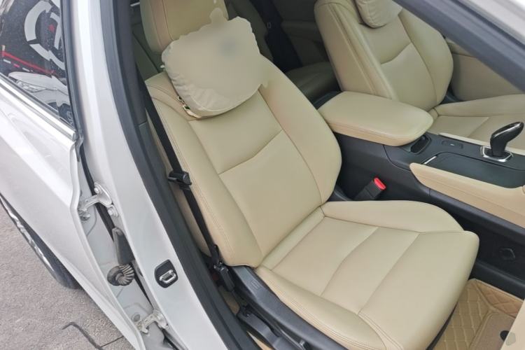 Used Cadillac XT5 2016 25T Tech Edition Right Front Seat