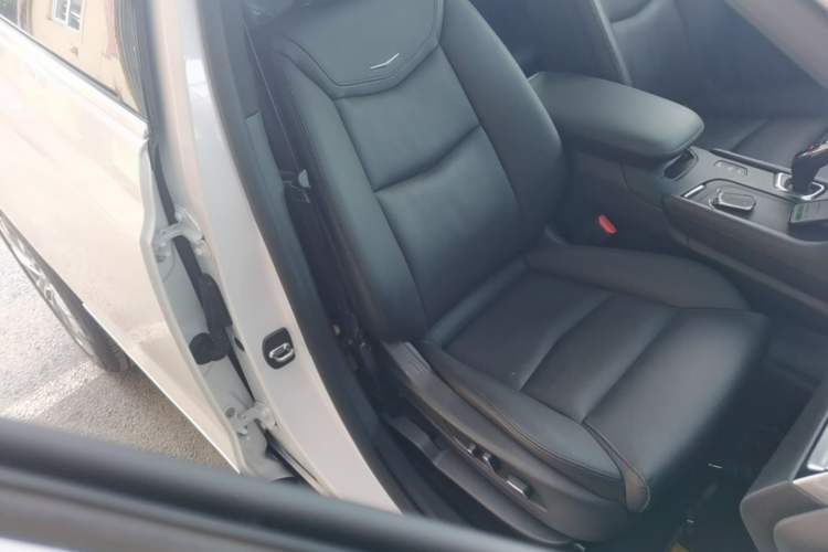 Used Cadillac XT5 2016 28T Four-Wheel-Drive Leading Model Right Front Seat