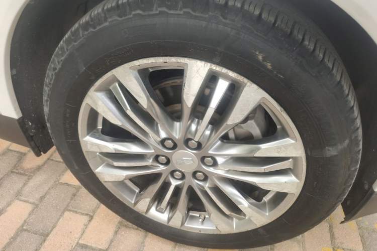 Used Cadillac XT5 2016 28T Four-Wheel-Drive Leading Model Right Front Wheel Hub