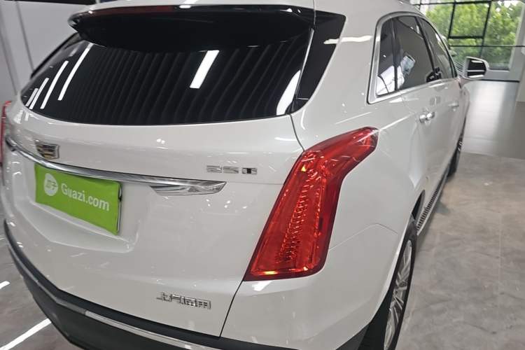 Used Cadillac XT5 2016 25T Luxury Model Right Rear Taillight