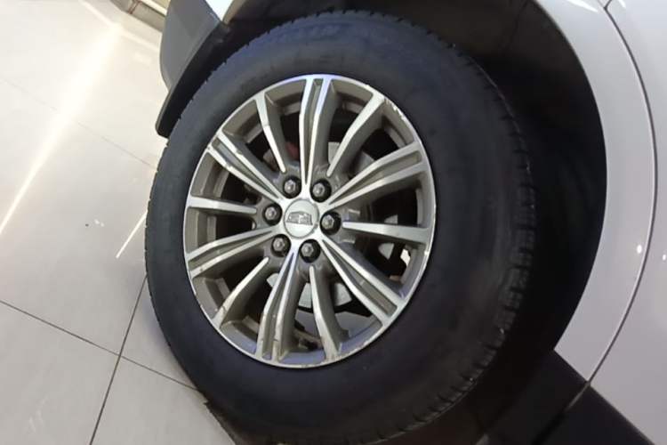 Used Cadillac XT5 2016 25T Luxury Model Right Rear Wheel Hub