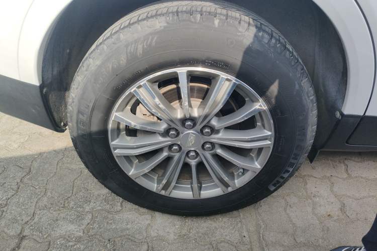 Used Cadillac XT5 2016 25T Luxury Model Right Rear Wheel Hub